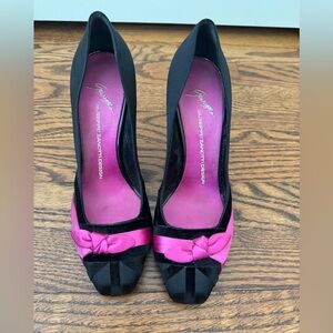 Black heels with pink bow